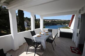 Apartment Located Directly on the Seaside, With Stunning Views and Sea