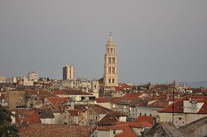 Lovely Apartments Marmont With Balconies in the Heart of Split