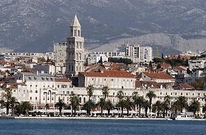 Lovely Apartments Marmont With Balconies in the Heart of Split