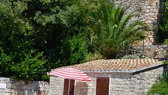 Restored 350 Year old Villa, Stunning Views, Idyllic Location, Large P