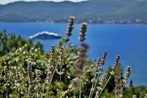 Restored 350 Year old Villa, Stunning Views, Idyllic Location, Large P