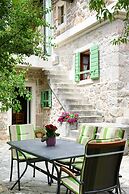 Traditional Stone House Adrian