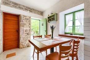 Traditional Stone House Adrian