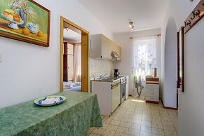 An Apartment Kamelia