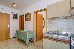 An Apartment Kamelia