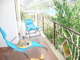 New And Completely Renovated Apartment 5-1