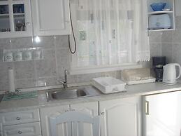 New And Completely Renovated Apartment 5-1