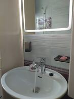 New And Completely Renovated Apartment 5-1