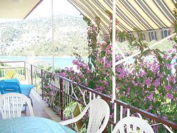 New And Completely Renovated Apartment 5-1