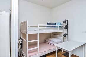 Price2 Space4, 500m Bts, Rooftop Pool, High Speed Wifi