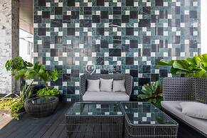 Price2 Space4, 500m Bts, Rooftop Pool, High Speed Wifi