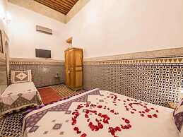 Room in Guest Room - Charming Riad Ouliya