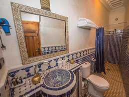Room in Guest Room - Charming Riad Ouliya