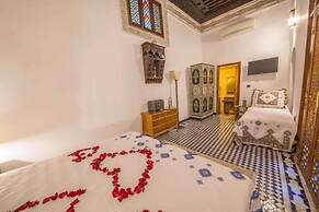 Room in Guest Room - Charming Riad Ouliya in Fès With Authentic Morocc