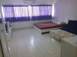 Impact Don Mueang Bangkok Guest House For 3 Pax