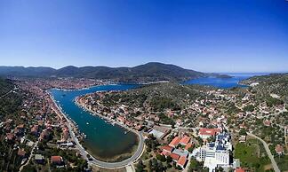 Sea View Apartment With Terrase Vl