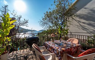 Sea View Apartment With Terrase Vl