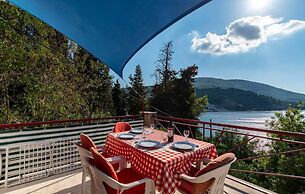 Sea View Apartment With Terrase Vl