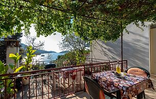 Sea View Apartment With Terrase Vl
