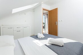 Villa With the Pool Near Vela Luka