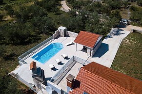Villa With the Pool Near Vela Luka