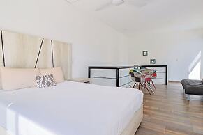 Arkana 9 by Grupo Amber