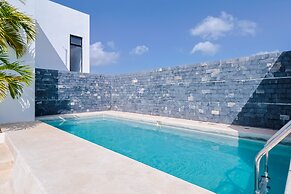 Arkana 9 by Grupo Amber