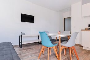 Arkana 9 by Grupo Amber