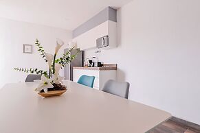 Arkana 9 by Grupo Amber