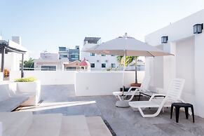 Arkana 9 by Grupo Amber