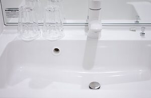 ZAITO Tokyo Yokokawa Economy Inn