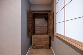 ZAITO Tokyo Yokokawa Economy Inn