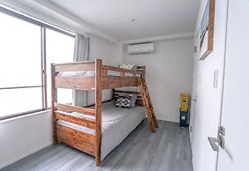 ZAITO Tokyo Yokokawa Economy Inn