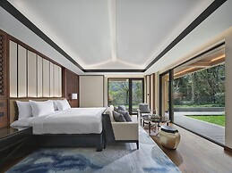 Xianghu Xiaoyao Manor