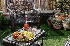 Modern Loft Retreat with Rooftop by Sea N Rent