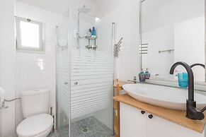 Home of Art in Neve-Tzedek Heart