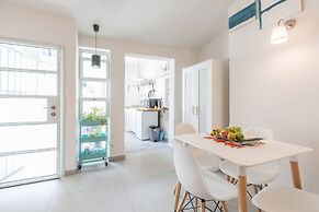 Home of Art in Neve-Tzedek Heart