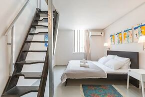 Home of Art in Neve-Tzedek Heart