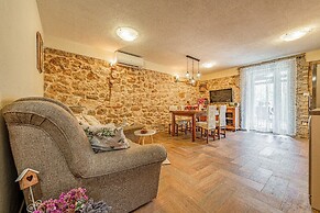 Holiday Home Stone Wall