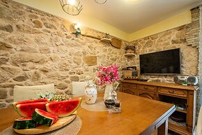 Holiday Home Stone Wall