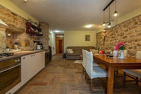 Holiday Home Stone Wall