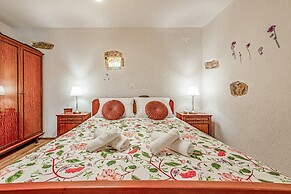 Holiday Home Stone Wall