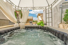 Holiday Home Stone Wall