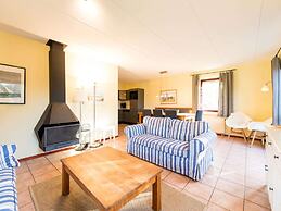 Thatched Villa With Dishwasher Near the Beach