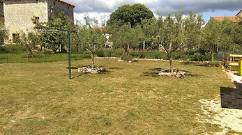 House for Families and Pets Welcome