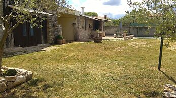 House for Families and Pets Welcome