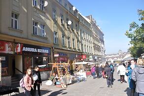 Apartment No. 10 Zeyerova 13