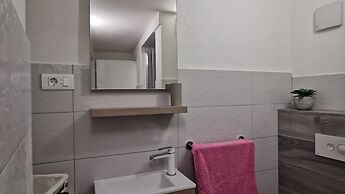 Explore old Town and all the Beauties in Omiš Staying at Apartment Olm