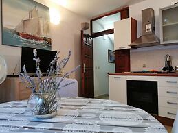 Explore old Town and all the Beauties in Omiš Staying at Apartment Olm