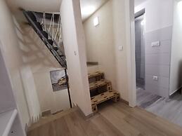 Explore old Town and all the Beauties in Omiš Staying at Apartment Olm